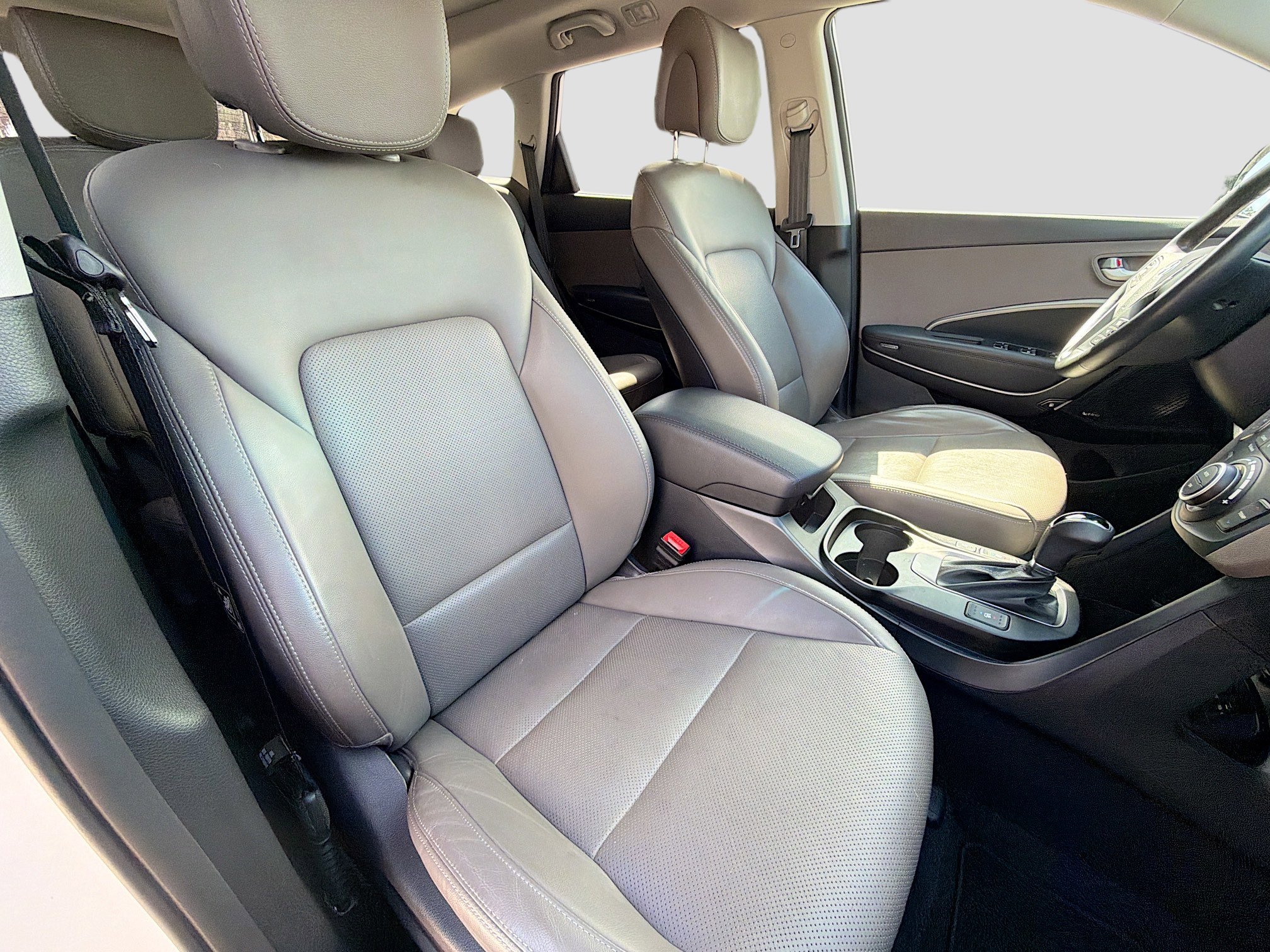 Used 2016 Hyundai Santa Fe Limited w/ Option Group 04 image 15