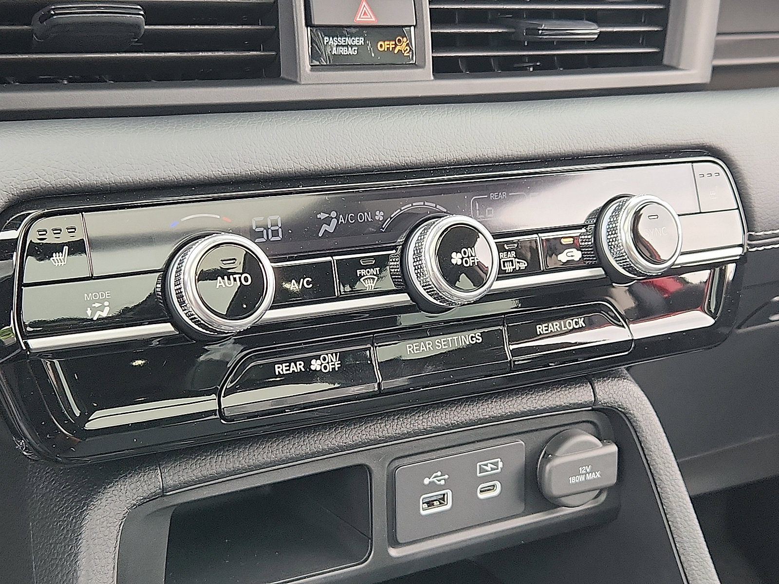 New 2025 Honda Pilot Touring image 12