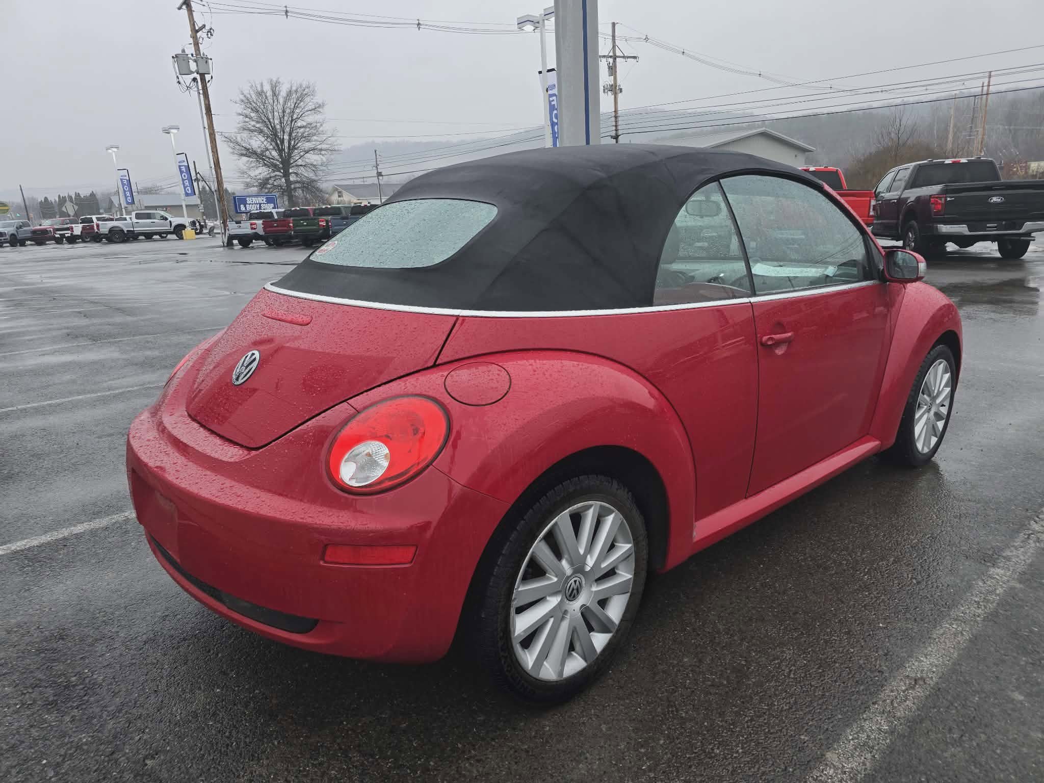 Used 2009 Volkswagen Beetle S image 3