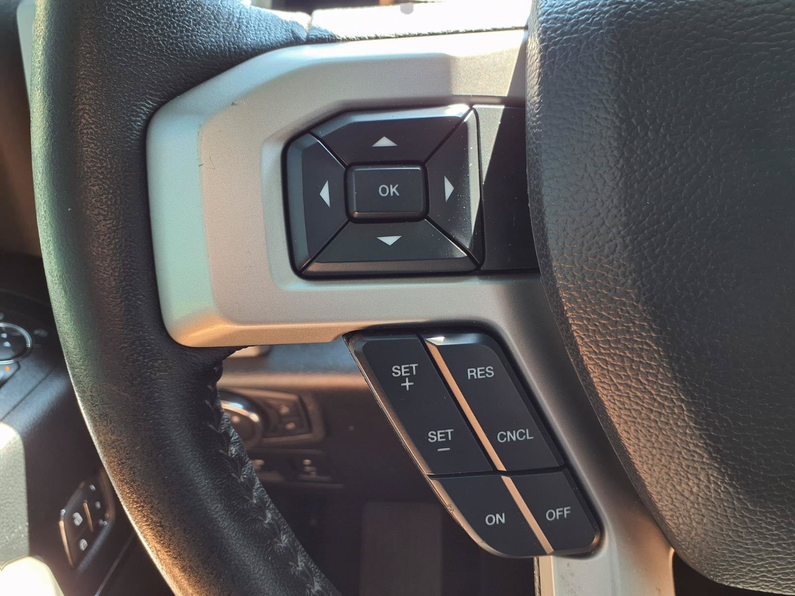 Used 2019 Ford F150 Lariat AWD/4WD image 17