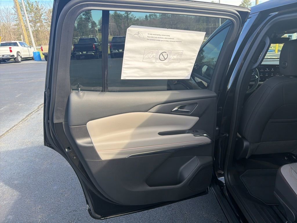 New 2026 Chevrolet Traverse LT w/ Midnight/Sport Edition image 39