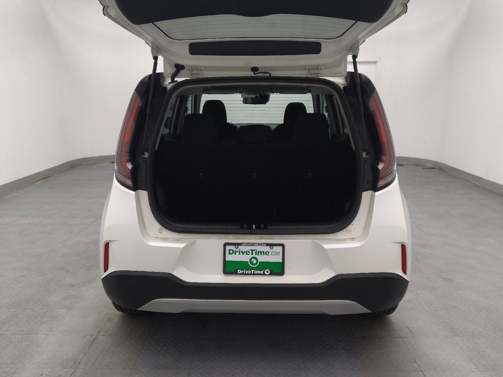 Used 2023 Kia Soul LX w/ LX Technology Package image 29