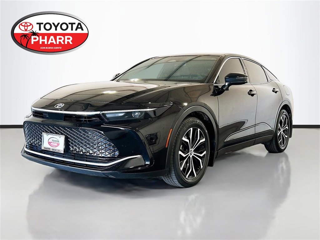 Used 2023 Toyota Crown XLE image 1