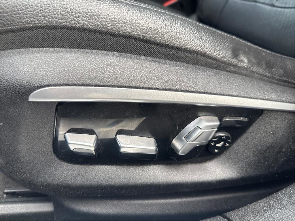 Used 2016 BMW 740i RWD image 19