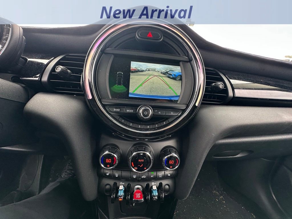 Used 2019 MINI Cooper 4-Door Hardtop image 12