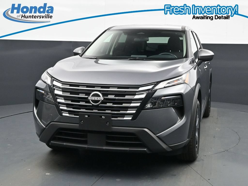 Used 2025 Nissan Rogue SV FWD image 3