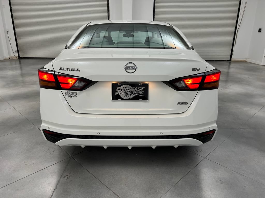 Used 2024 Nissan Altima 2.5 SV AWD/4WD image 8
