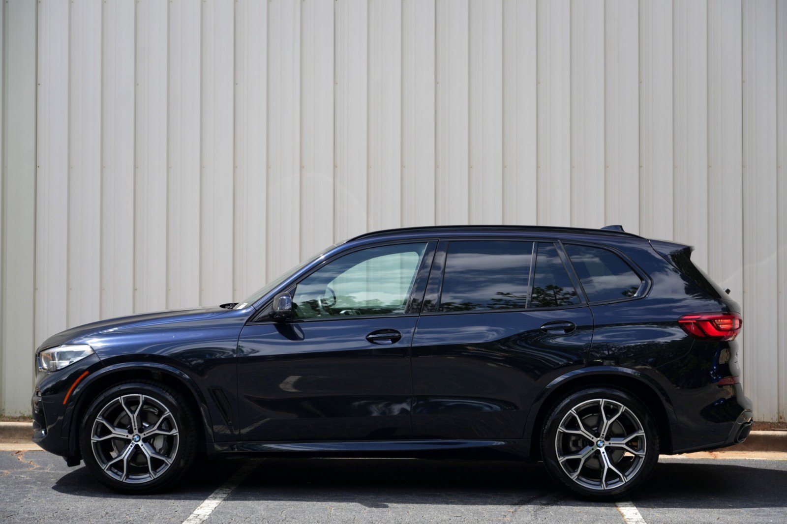 Used 2020 BMW X5 sDrive40i w/ M Sport Package RWD image 46