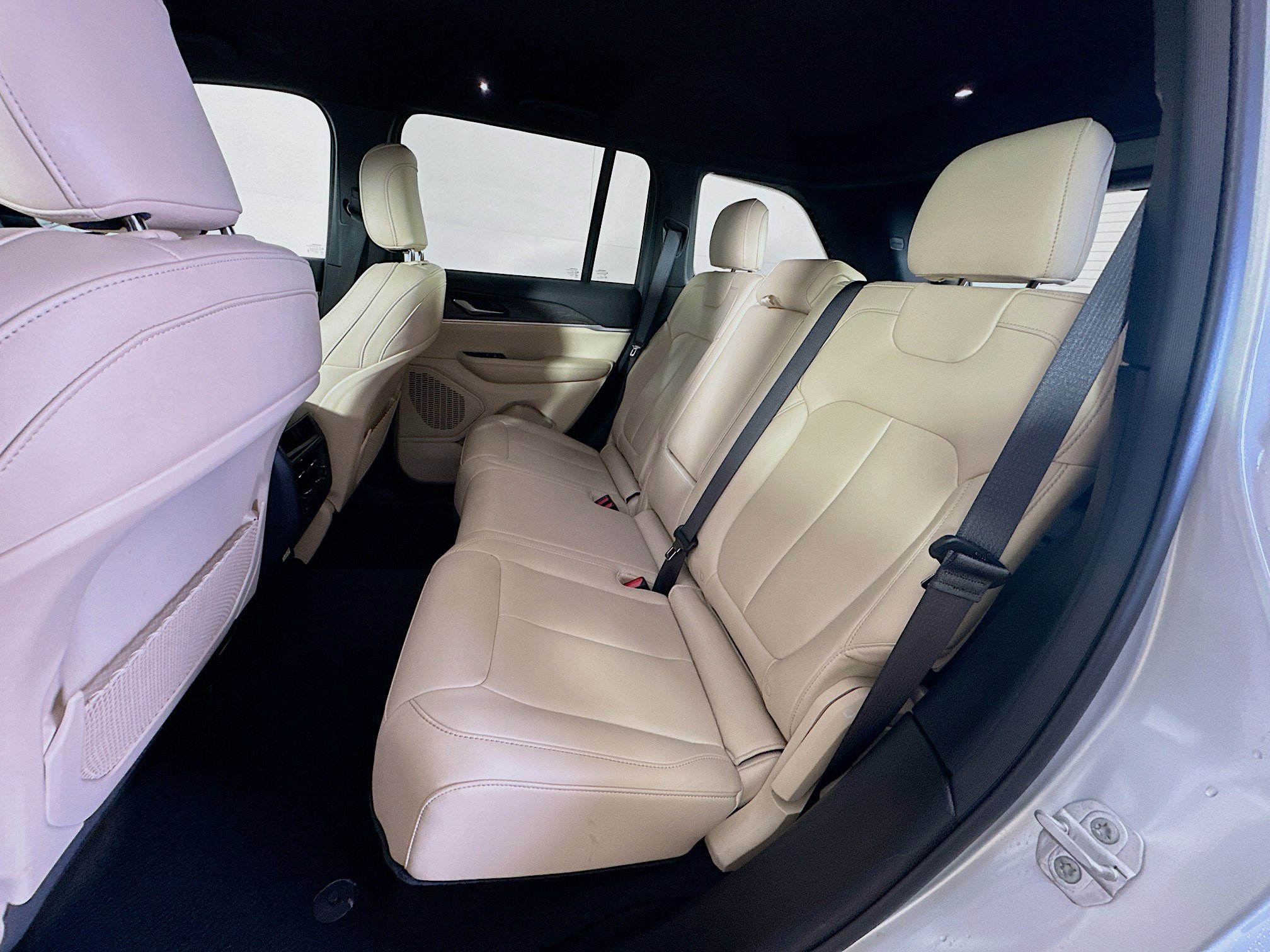 Used 2024 Jeep Grand Cherokee Limited image 27