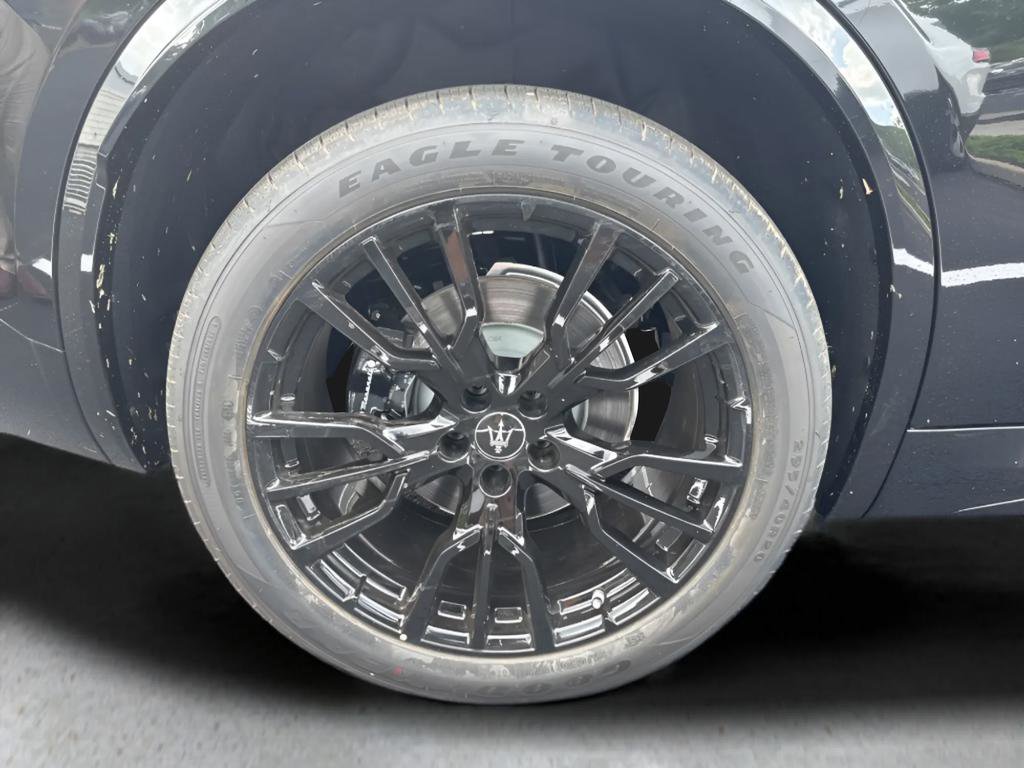 New 2025 Maserati Grecale Modena image 14