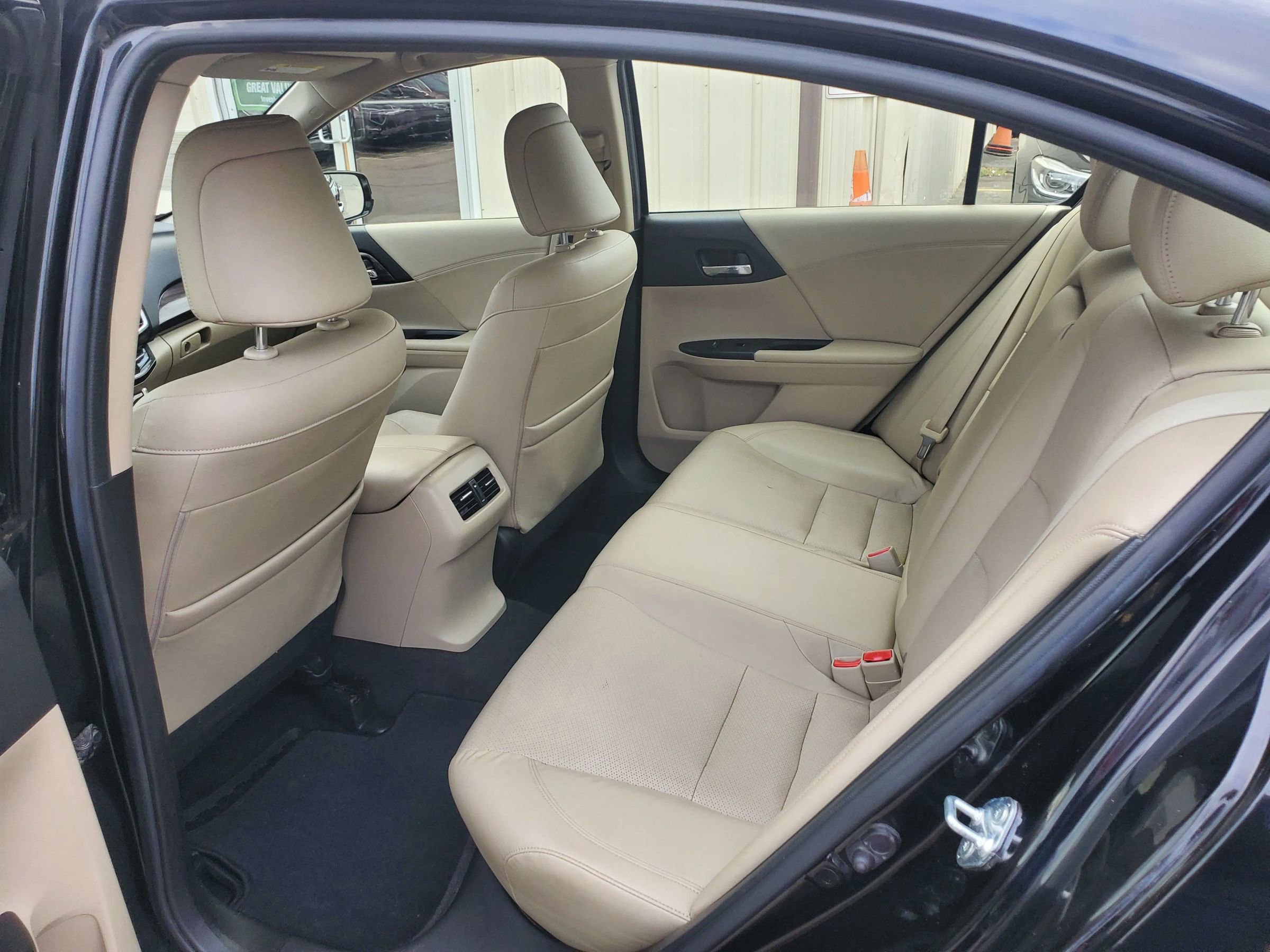 Used 2017 Honda Accord Touring image 28