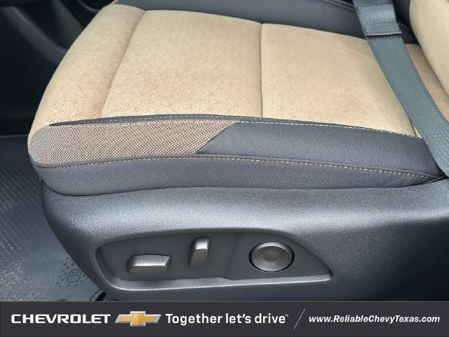 New 2026 Chevrolet Equinox ACTIV w/ LPO, Floor Liner Package FWD image 25