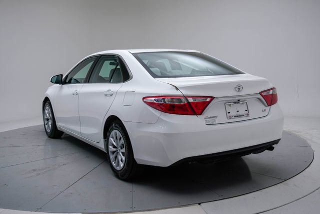 Used 2015 Toyota Camry LE image 20