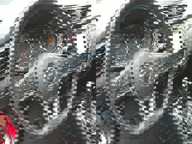 Used 2018 Nissan Rogue Sport SL w/ SL Premium Package image 17