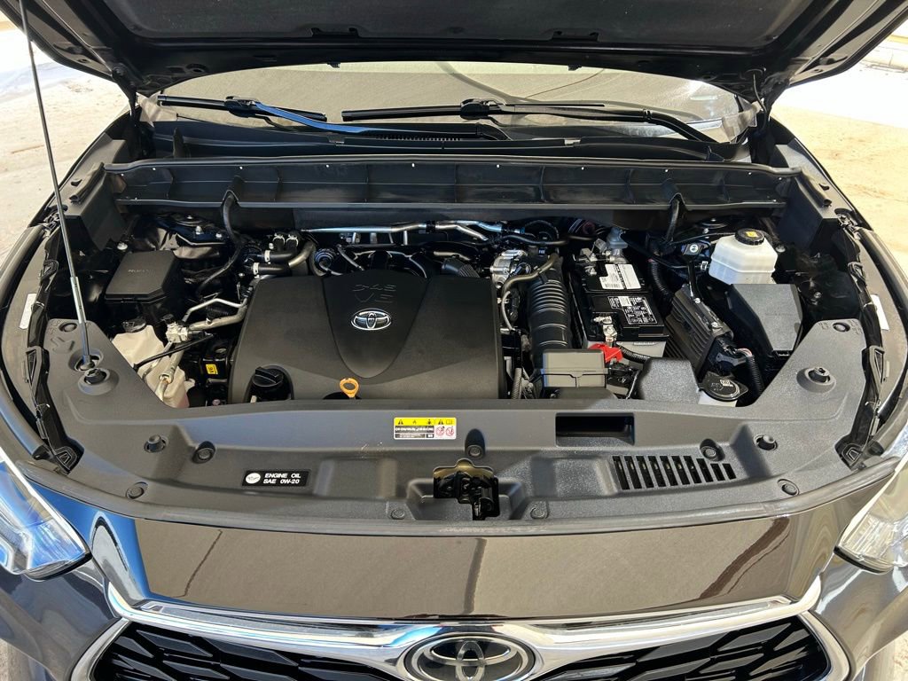 Used 2021 Toyota Highlander Limited image 37