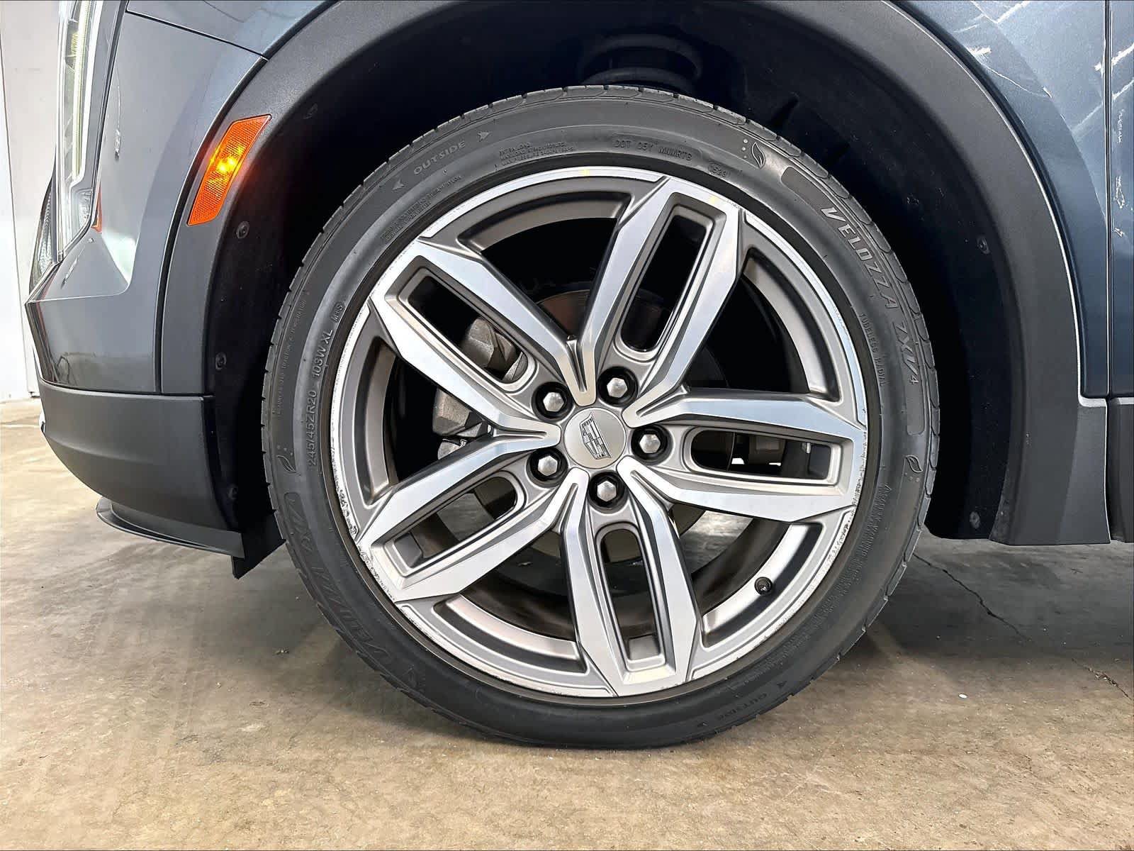 Used 2019 Cadillac XT4 Sport w/ Cold Weather Package FWD image 11