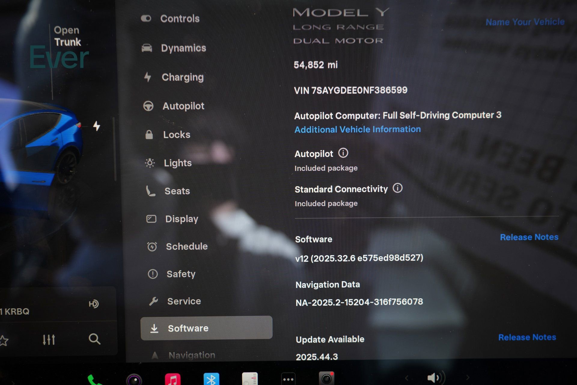 Used 2022 Tesla Model Y Long Range image 25