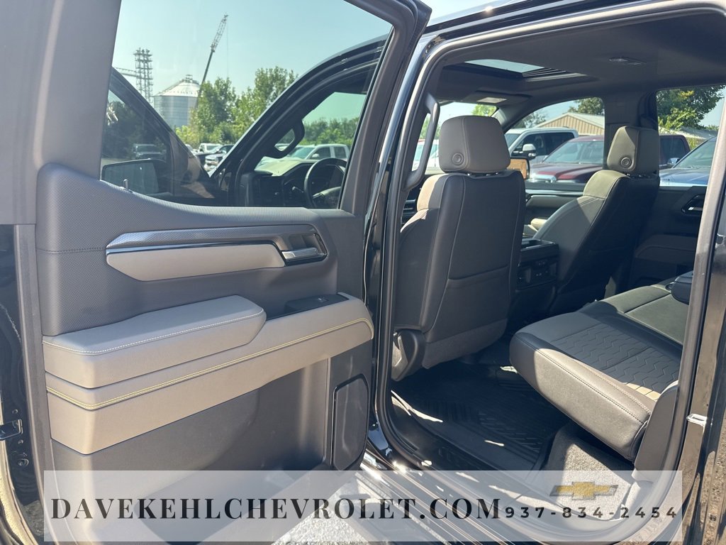 Used 2022 Chevrolet Silverado 1500 ZR2 w/ Technology Package image 24