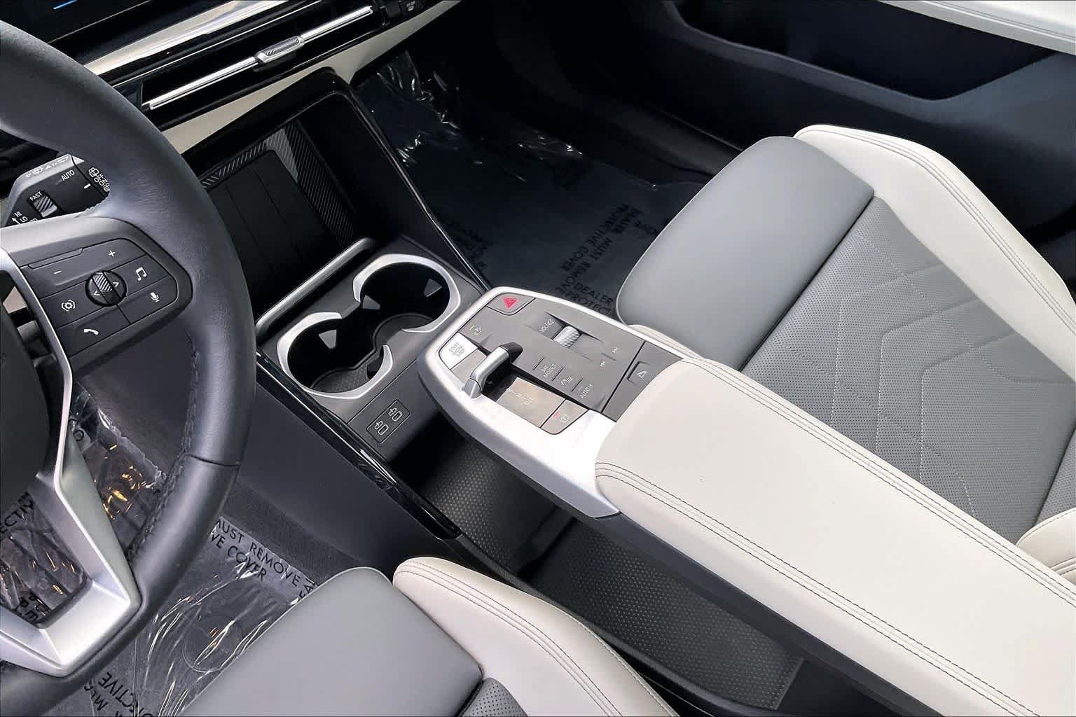 New 2026 BMW X1 xDrive28i w/ Technology Package AWD/4WD image 7