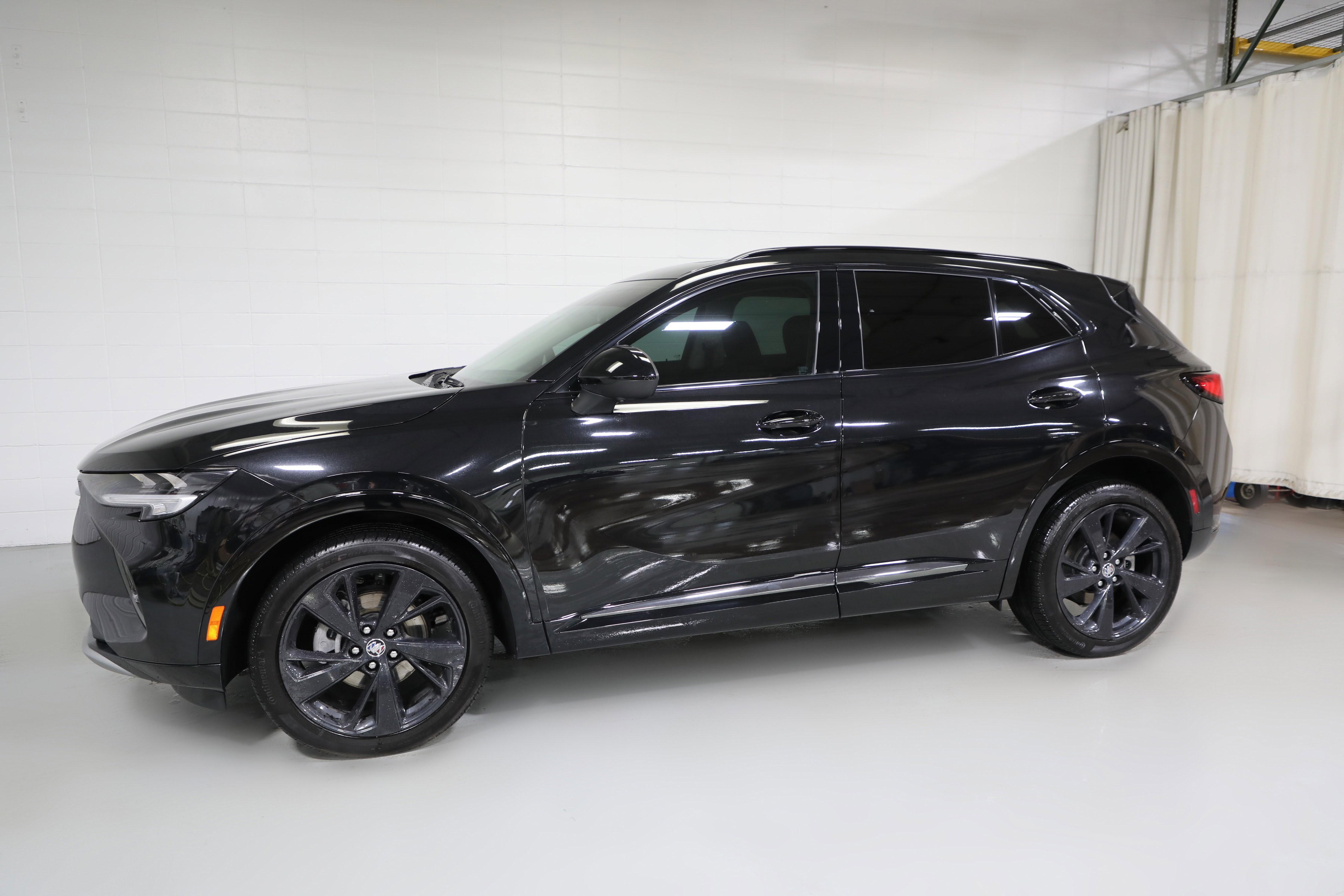 Used 2023 Buick Envision Essence w/ Technology Package I image 18