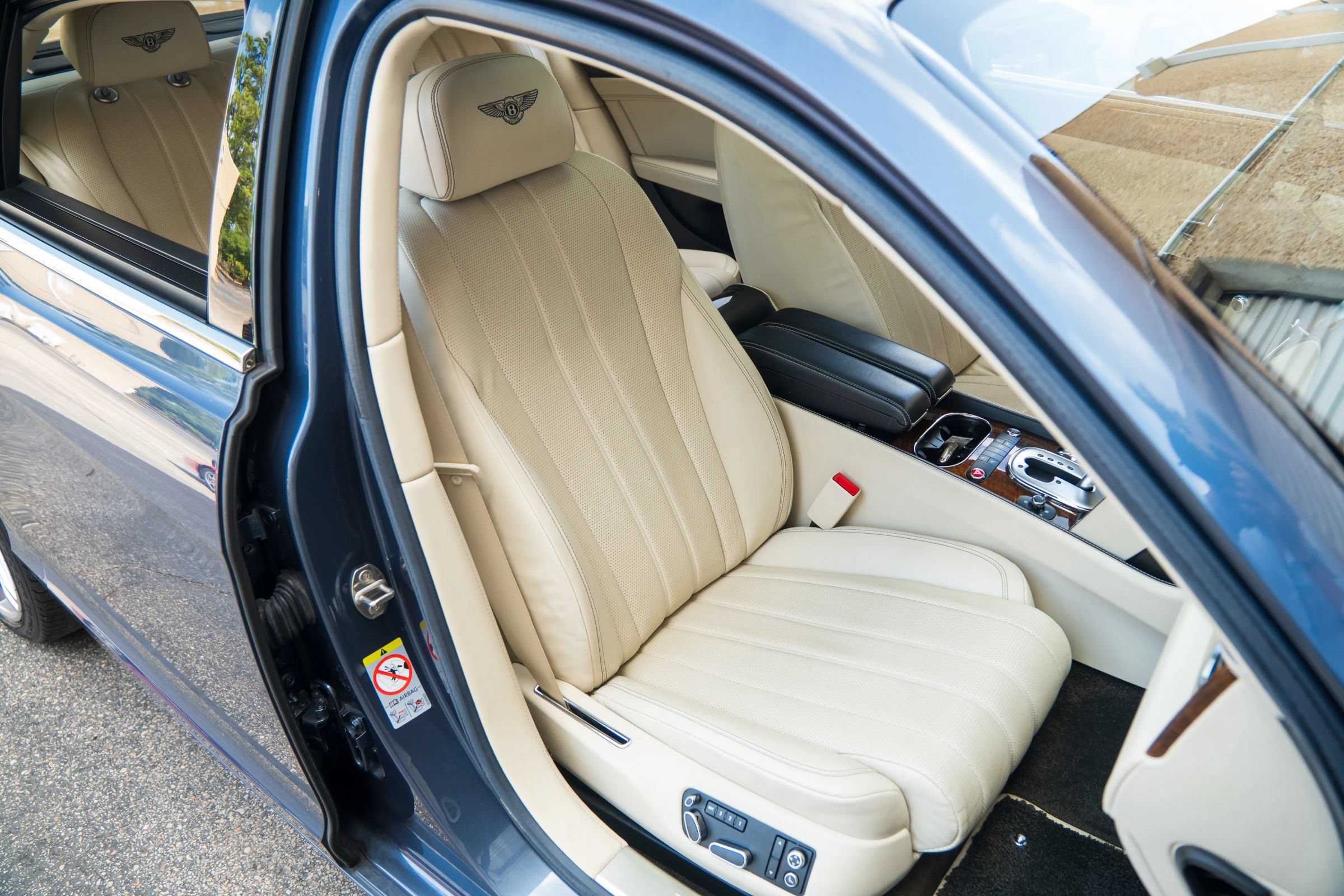 Used 2015 Bentley Flying Spur V8 AWD/4WD image 33
