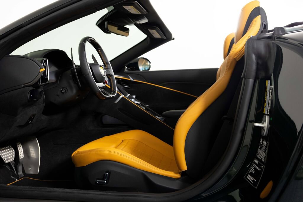 Certified 2025 Ferrari Roma Spider image 5