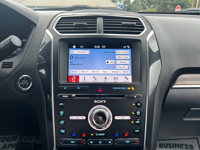 Used 2018 Ford Explorer Limited w/ Ford Safe & Smart Package FWD image 18