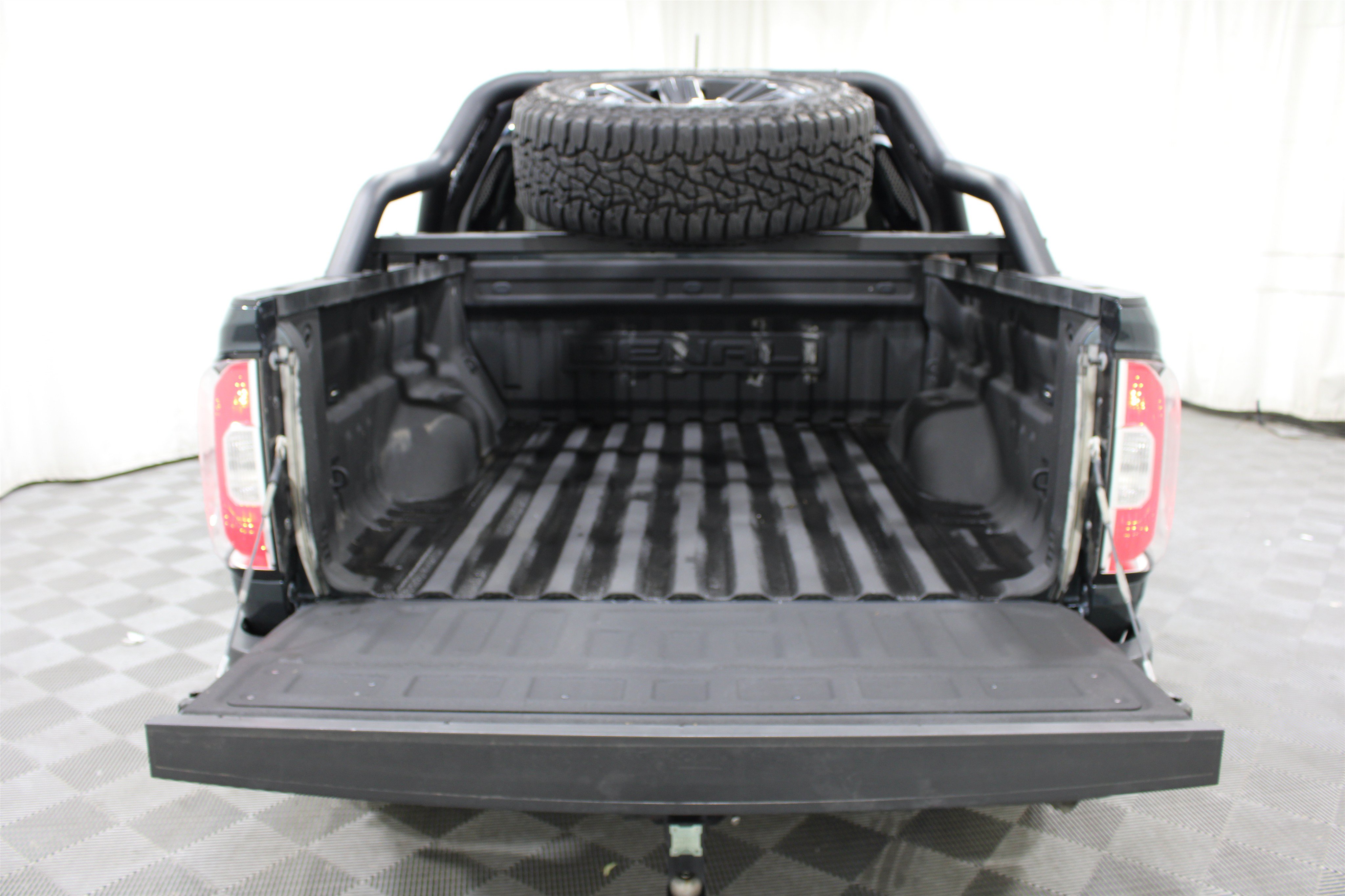Used 2017 GMC Canyon Denali AWD/4WD image 25
