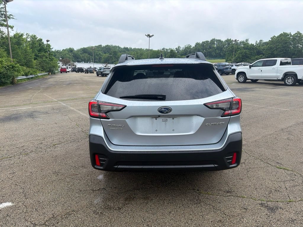 Used 2022 Subaru Outback Premium AWD/4WD image 4