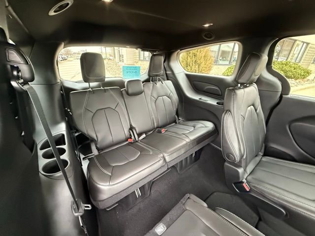 New 2026 Chrysler Pacifica Select w/ S Appearance Package AWD/4WD image 12