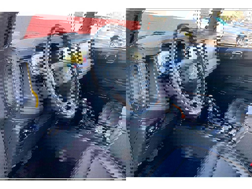 Used 2024 Ford Bronco Badlands image 14