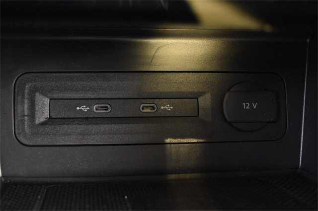 Used 2023 Volkswagen Atlas SE image 16