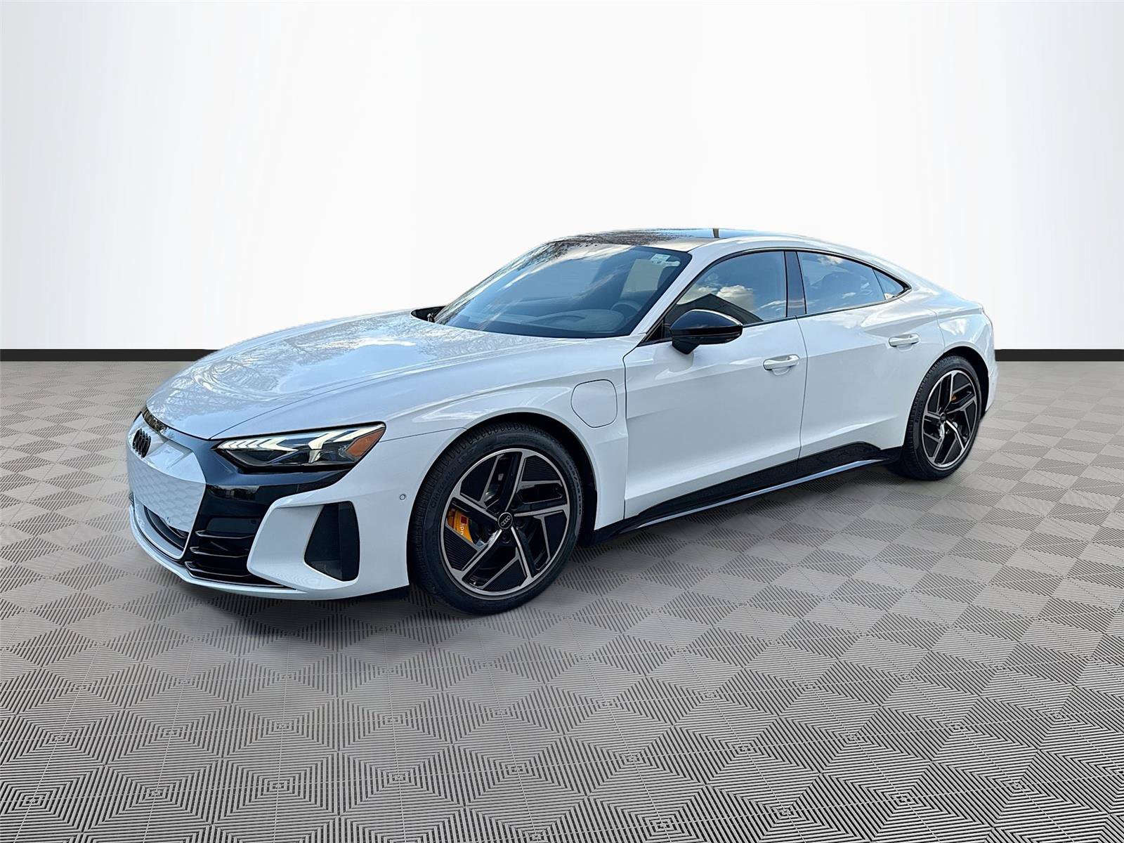 Used 2024 Audi RS e-tron GT w/ Carbon Performance Package AWD/4WD image 3