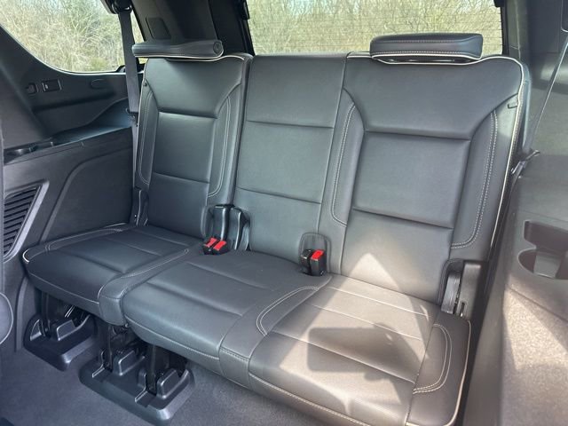 Used 2023 GMC Yukon SLT image 25