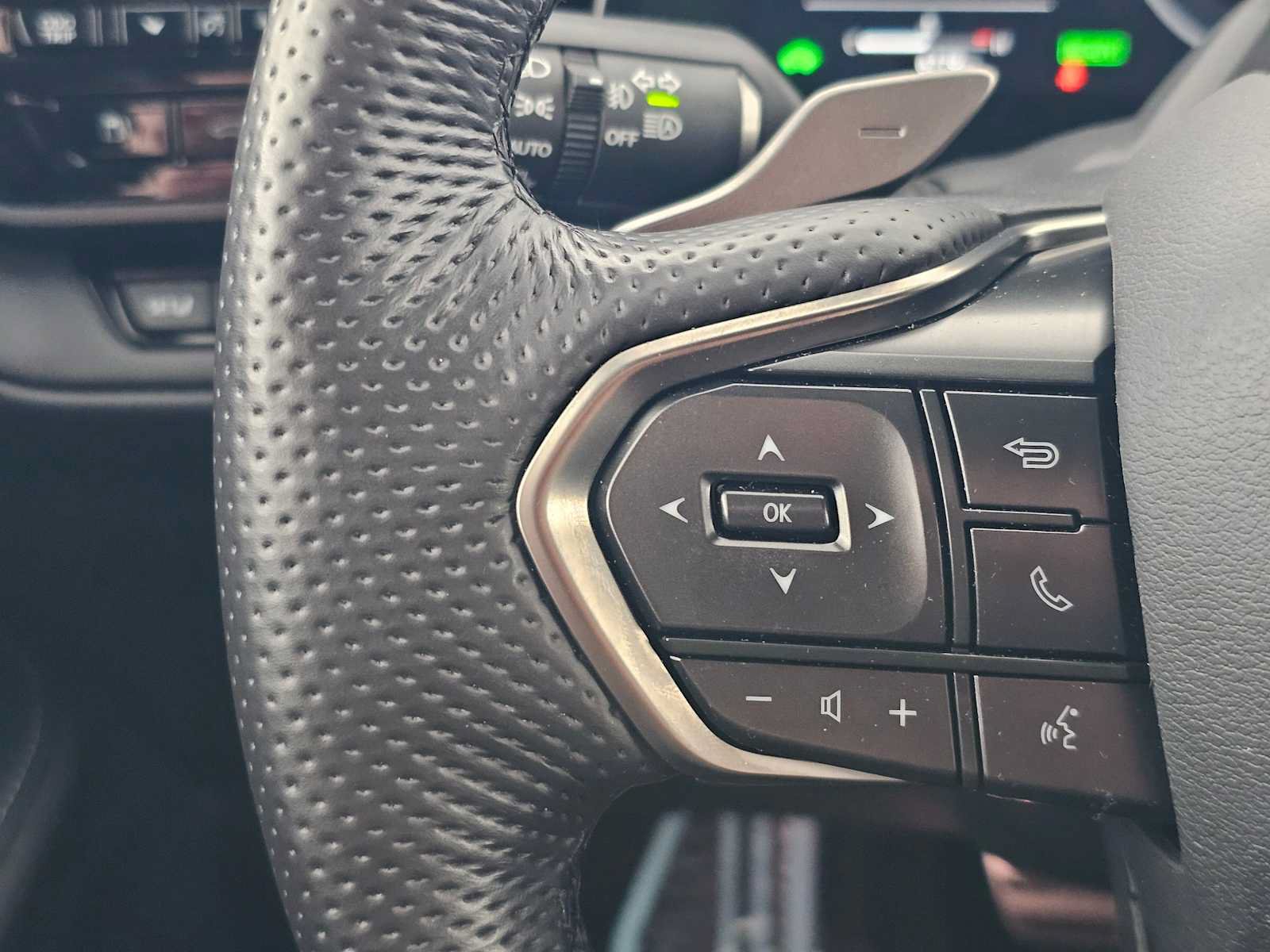 Certified 2025 Lexus TX 500h AWD w/ Technology Package image 28