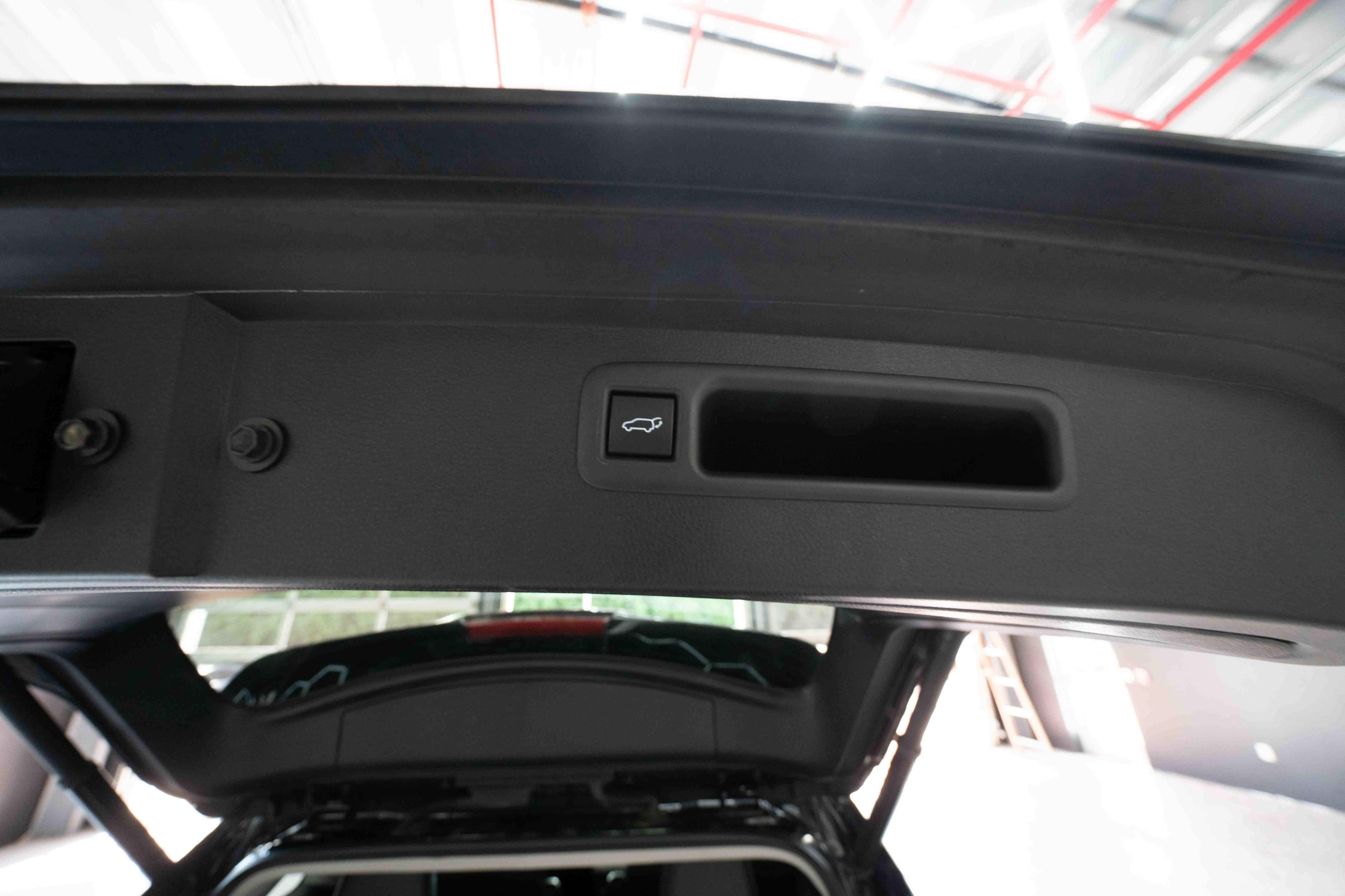 Used 2023 Toyota Highlander XLE AWD/4WD image 29