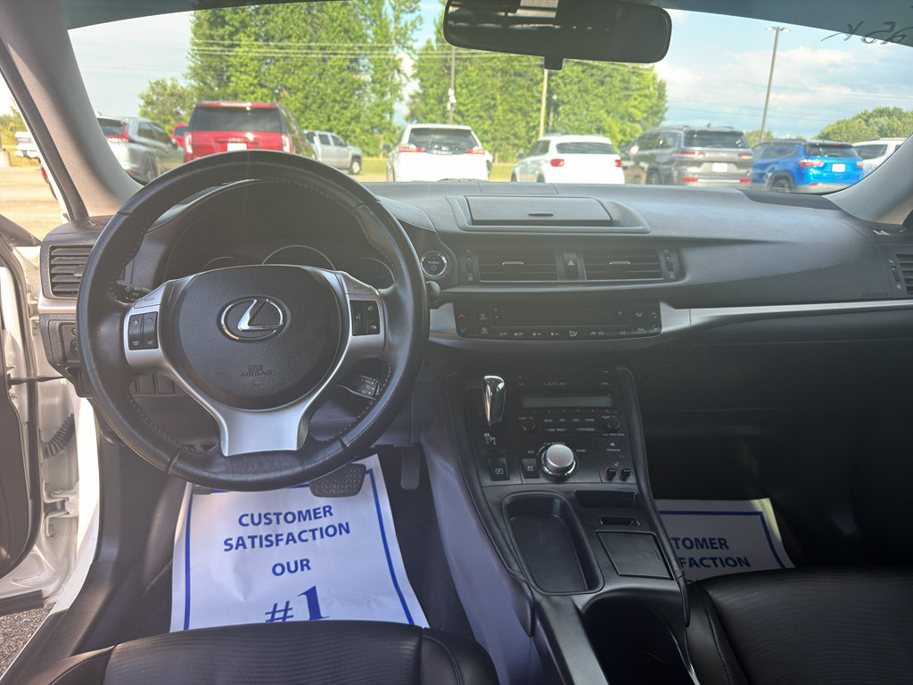 Used 2012 Lexus CT 200h Premium FWD image 9