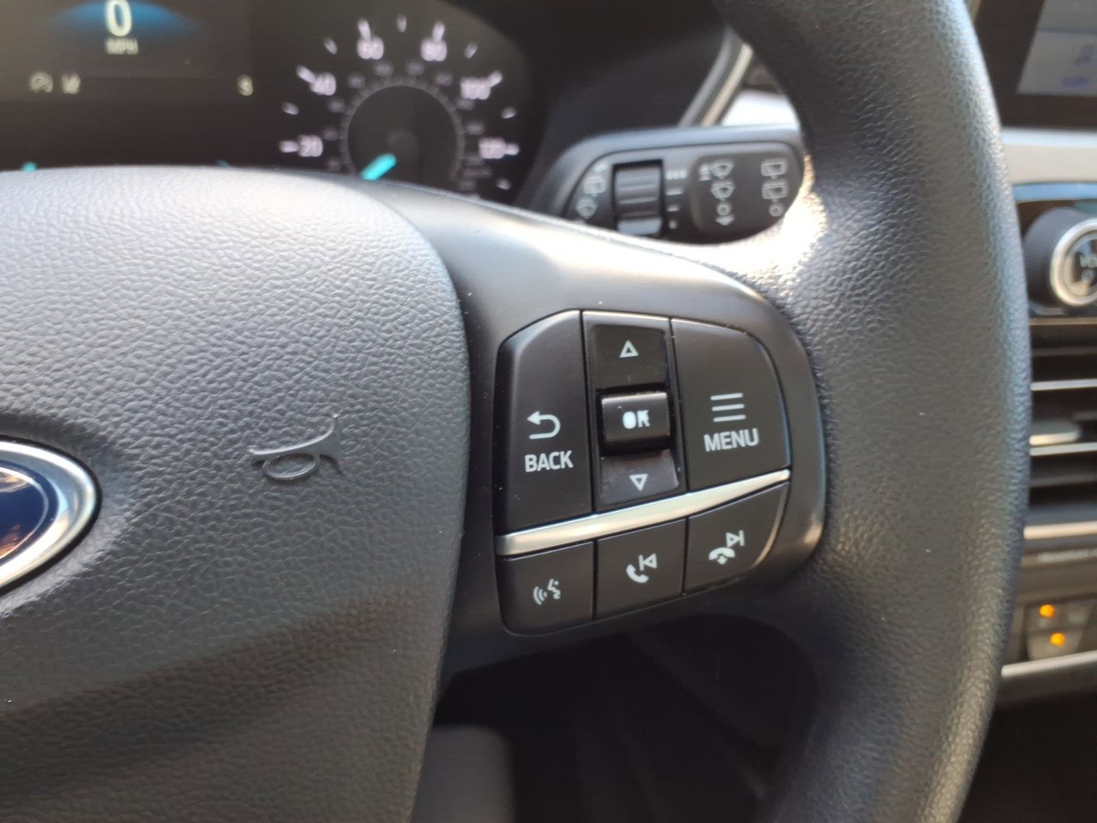 Used 2020 Ford Escape SE image 15