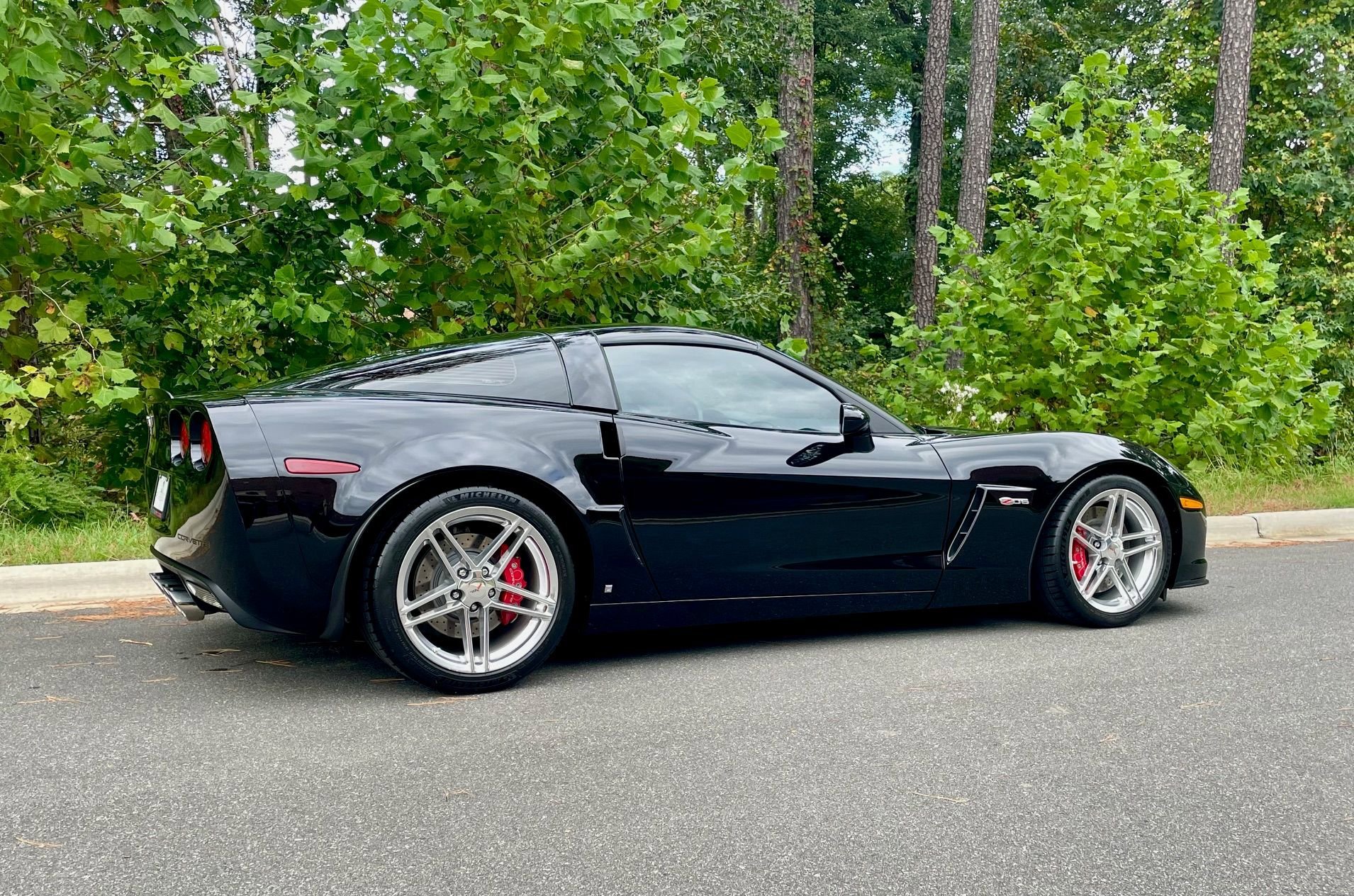 Used 2007 Chevrolet Corvette Z06 w/ Preferred Equipment Group image 27
