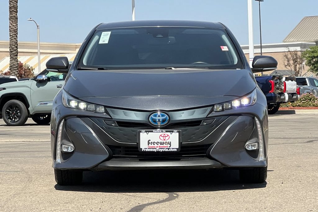 Certified 2021 Toyota Prius Prime Limited FWD image 11