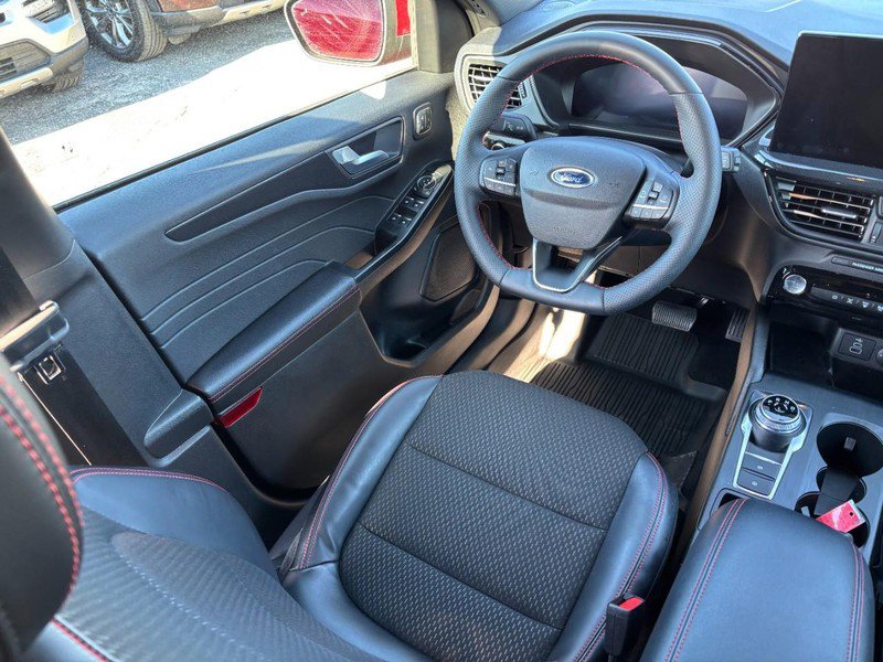 Used 2025 Ford Escape ST-Line Elite image 13