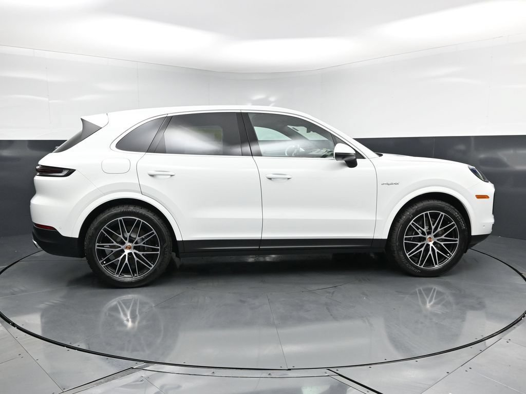 New 2026 Porsche Cayenne E-Hybrid AWD/4WD image 10