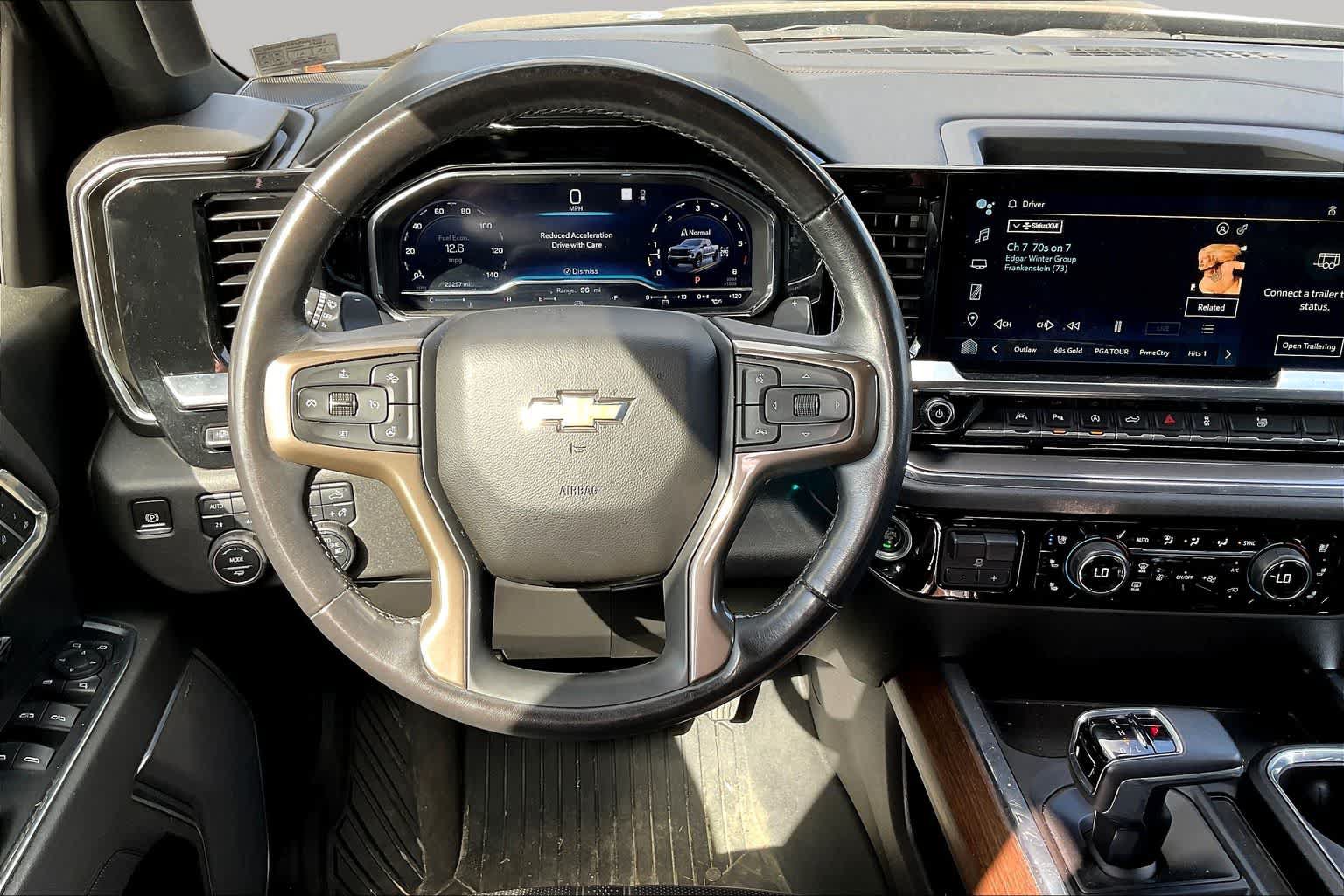 Used 2023 Chevrolet Silverado 1500 High Country w/ High Country Premium Package AWD/4WD image 10