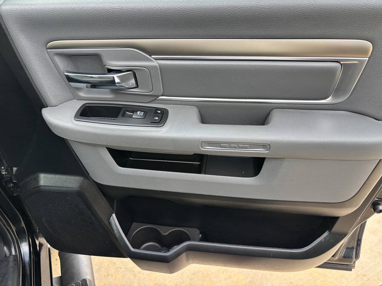 Used 2017 RAM 1500 Outdoorsman AWD/4WD image 27