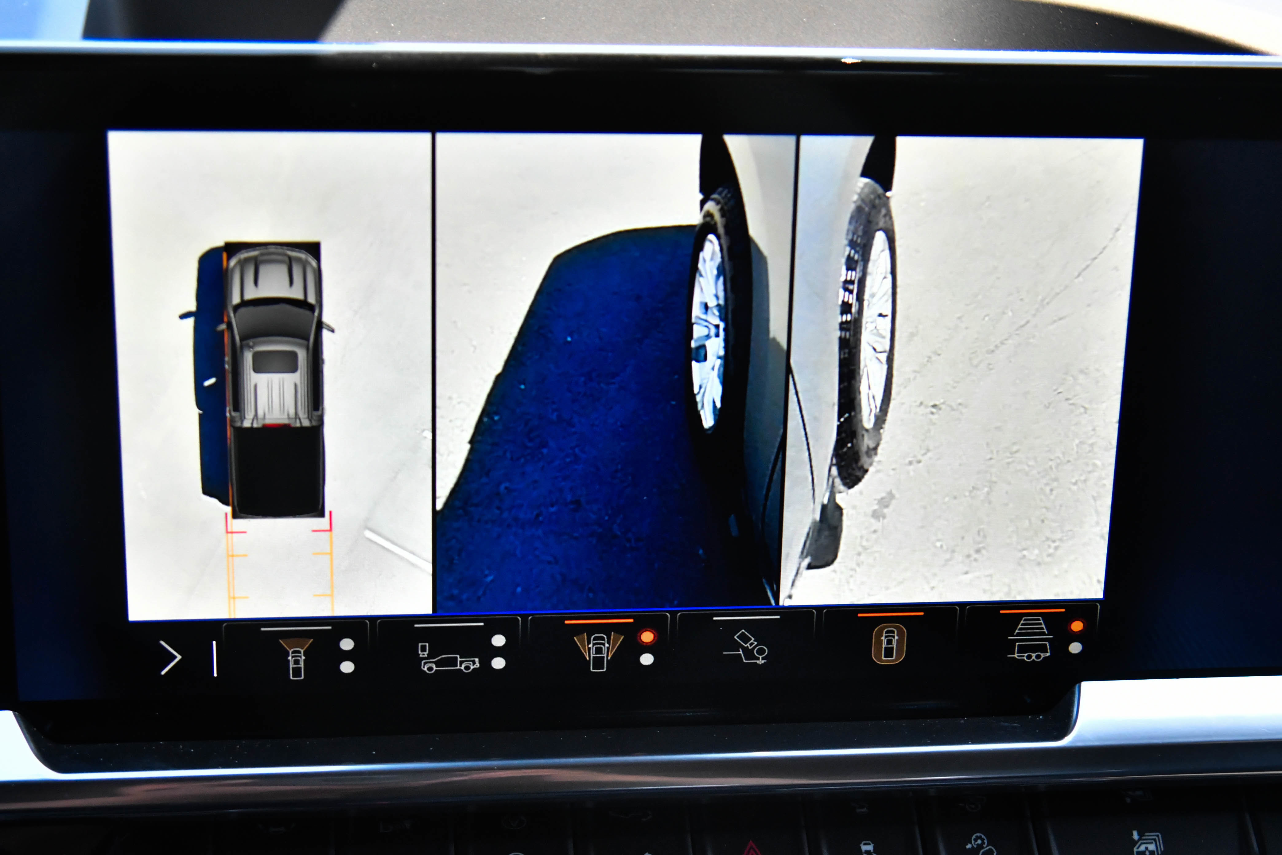 Used 2024 Chevrolet Silverado 1500 LTZ w/ Technology Package image 26