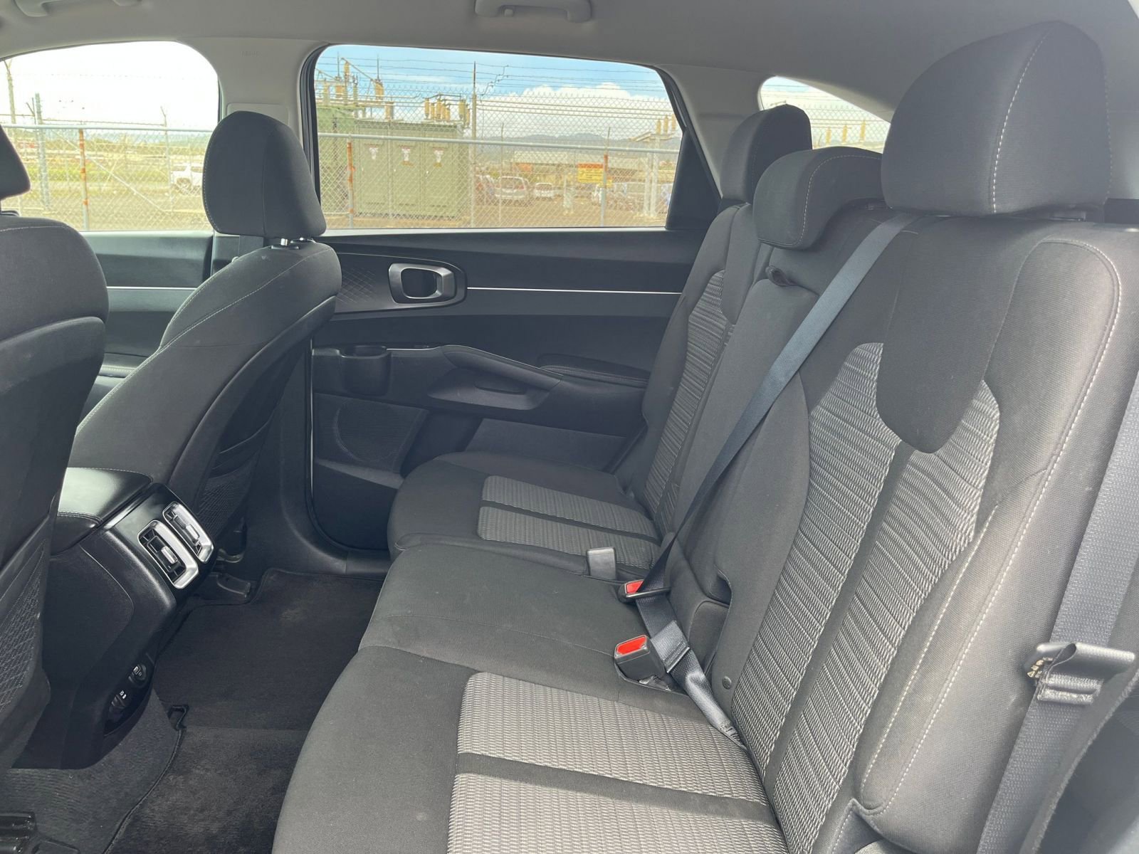 Used 2023 Kia Sorento LX image 25