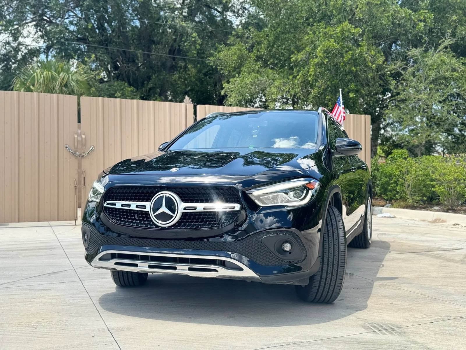 Used 2021 Mercedes-Benz GLA 250 w/ Premium Package image 3
