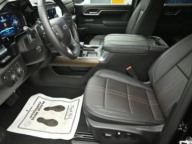 Used 2026 Chevrolet Silverado 1500 High Country w/ Midnight Edition AWD/4WD image 10