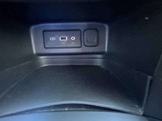 Used 2020 Chevrolet Equinox LT FWD image 23