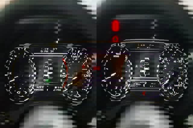 Used 2023 Nissan Rogue S image 23